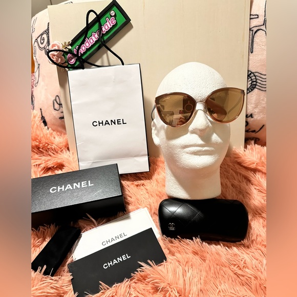 Chanel Sunglasses in Cat Eye Rose Gold with complete...